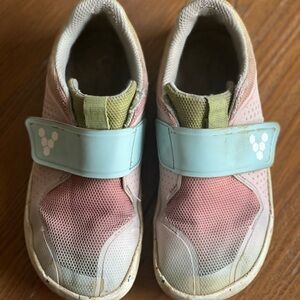 Vivobarefoot kid shoes